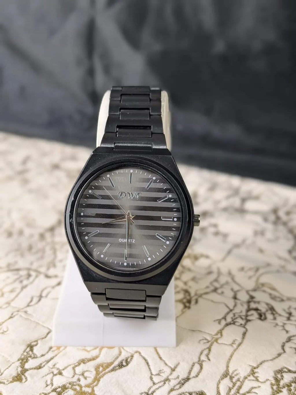 Men's Comfort Fit Strap Watch