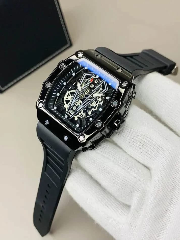 : Richard Black Belt Skeleton Watch Black Rubber Strap