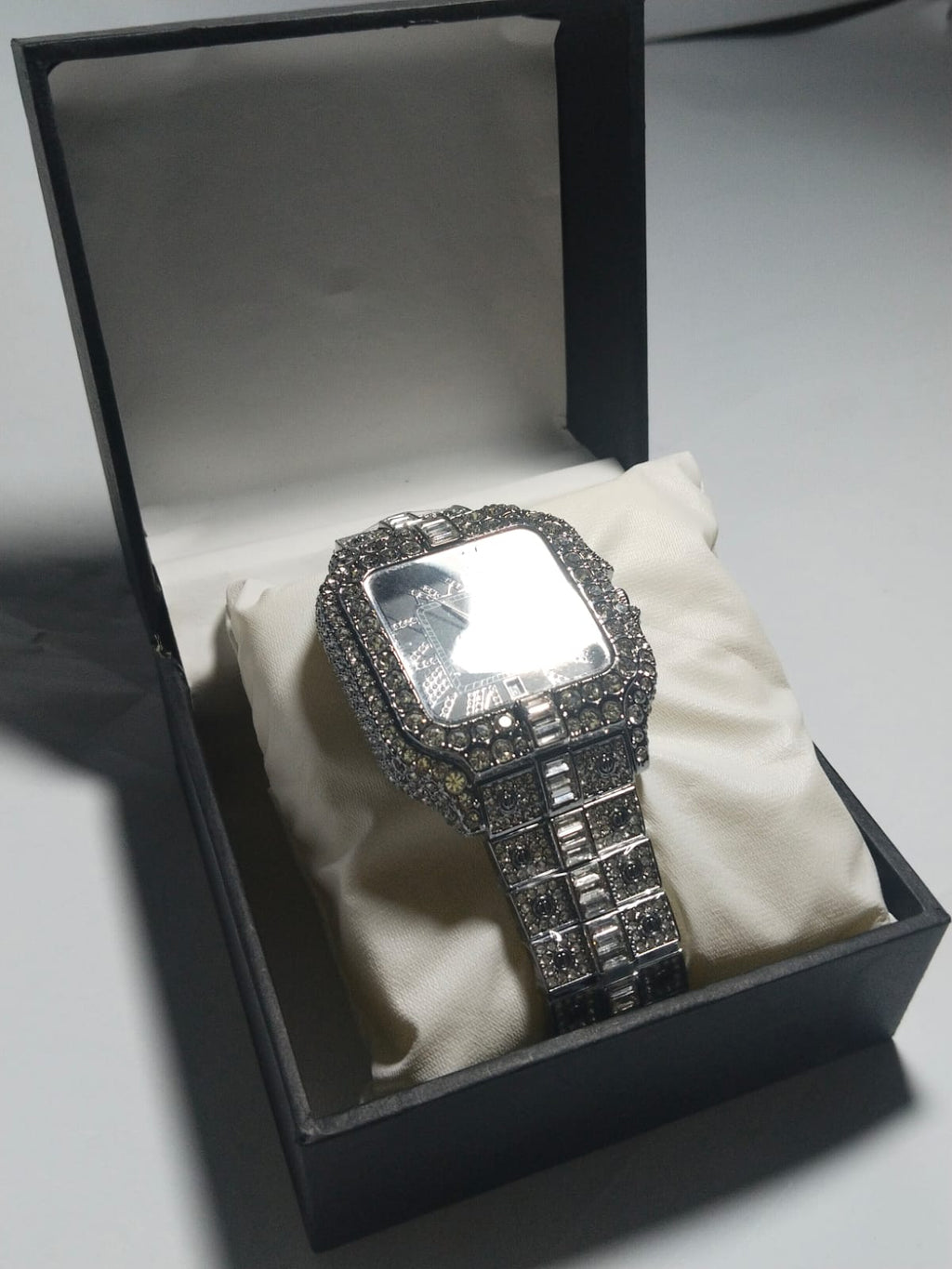Diamond stone style watch with new design